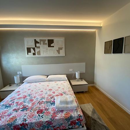 Hz+ Costantini Apartment Pordenone Bagian luar foto