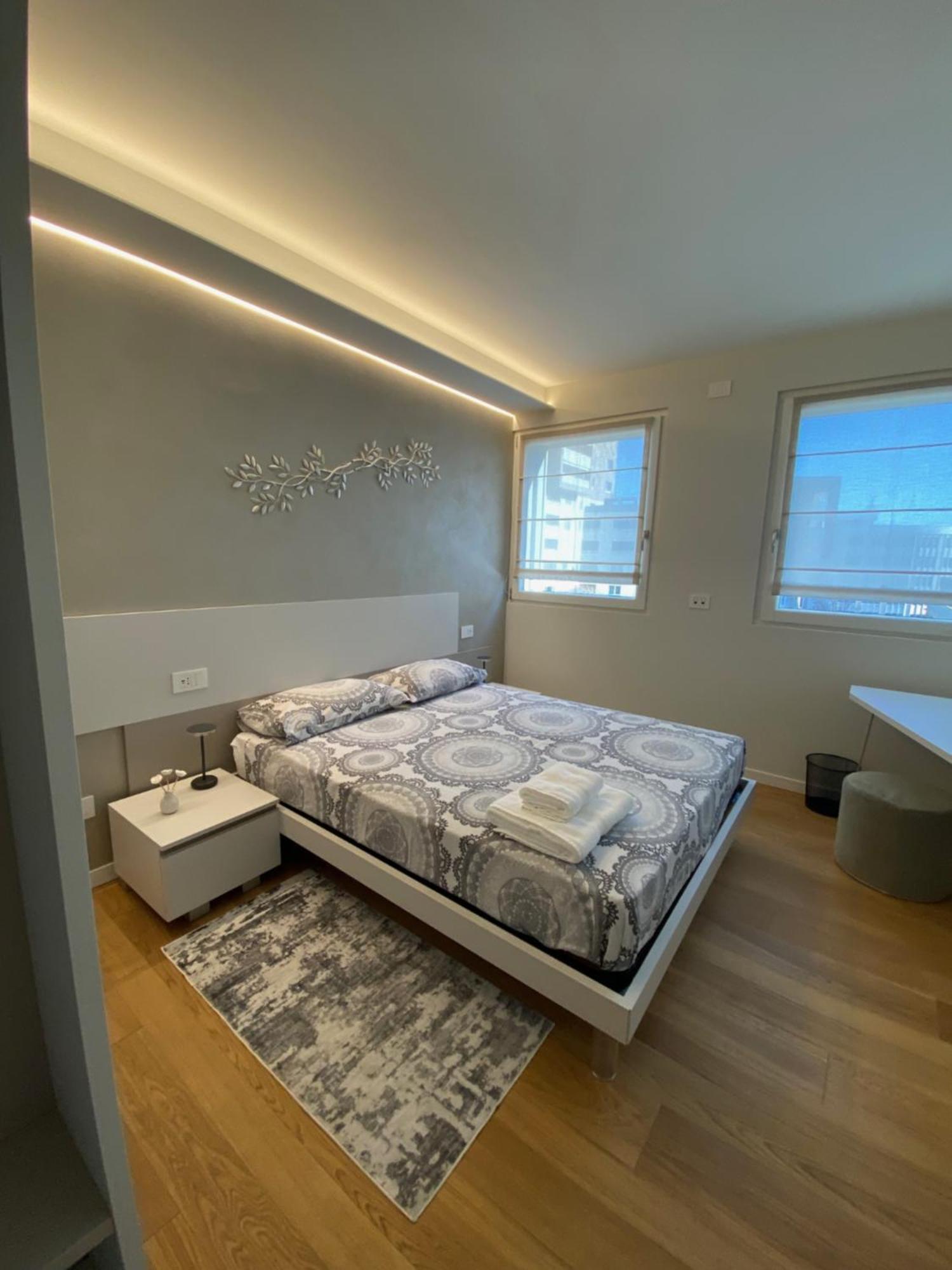 Hz+ Costantini Apartment Pordenone Bagian luar foto