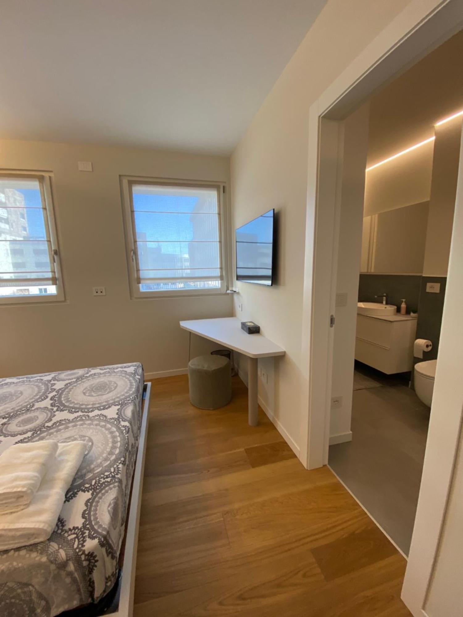 Hz+ Costantini Apartment Pordenone Bagian luar foto