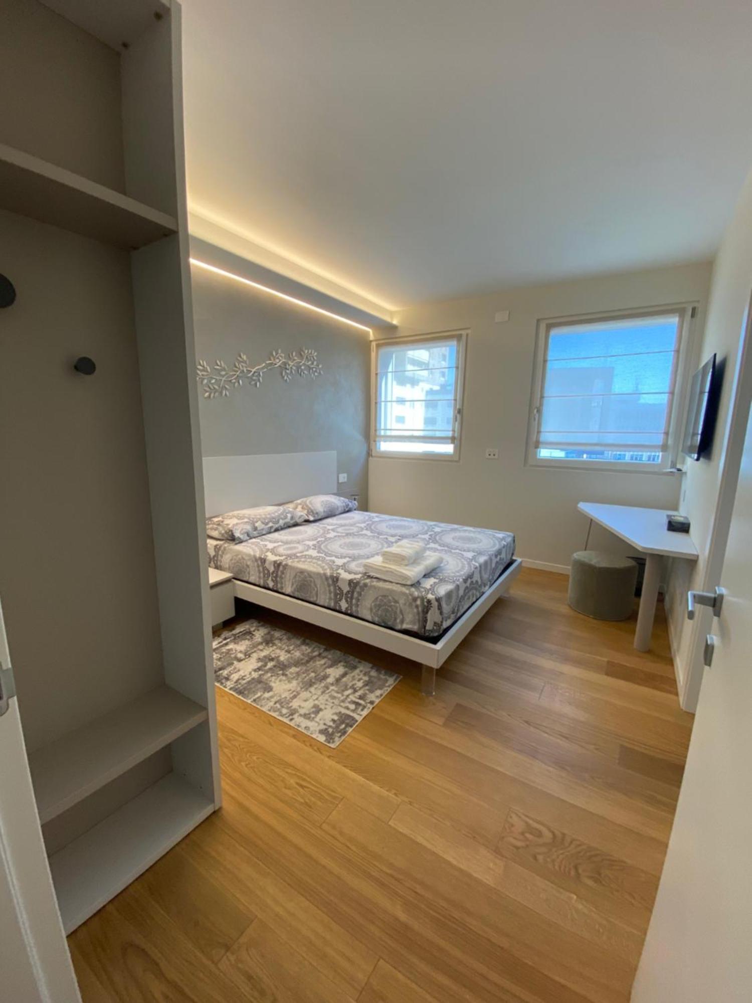 Hz+ Costantini Apartment Pordenone Bagian luar foto
