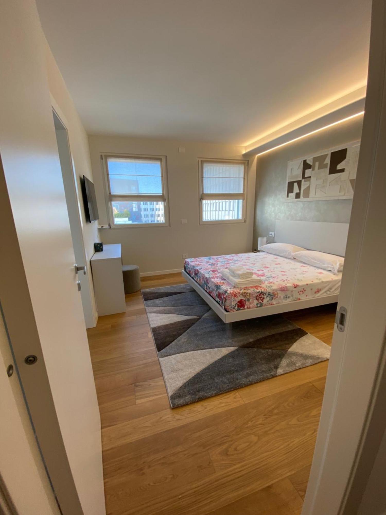 Hz+ Costantini Apartment Pordenone Bagian luar foto