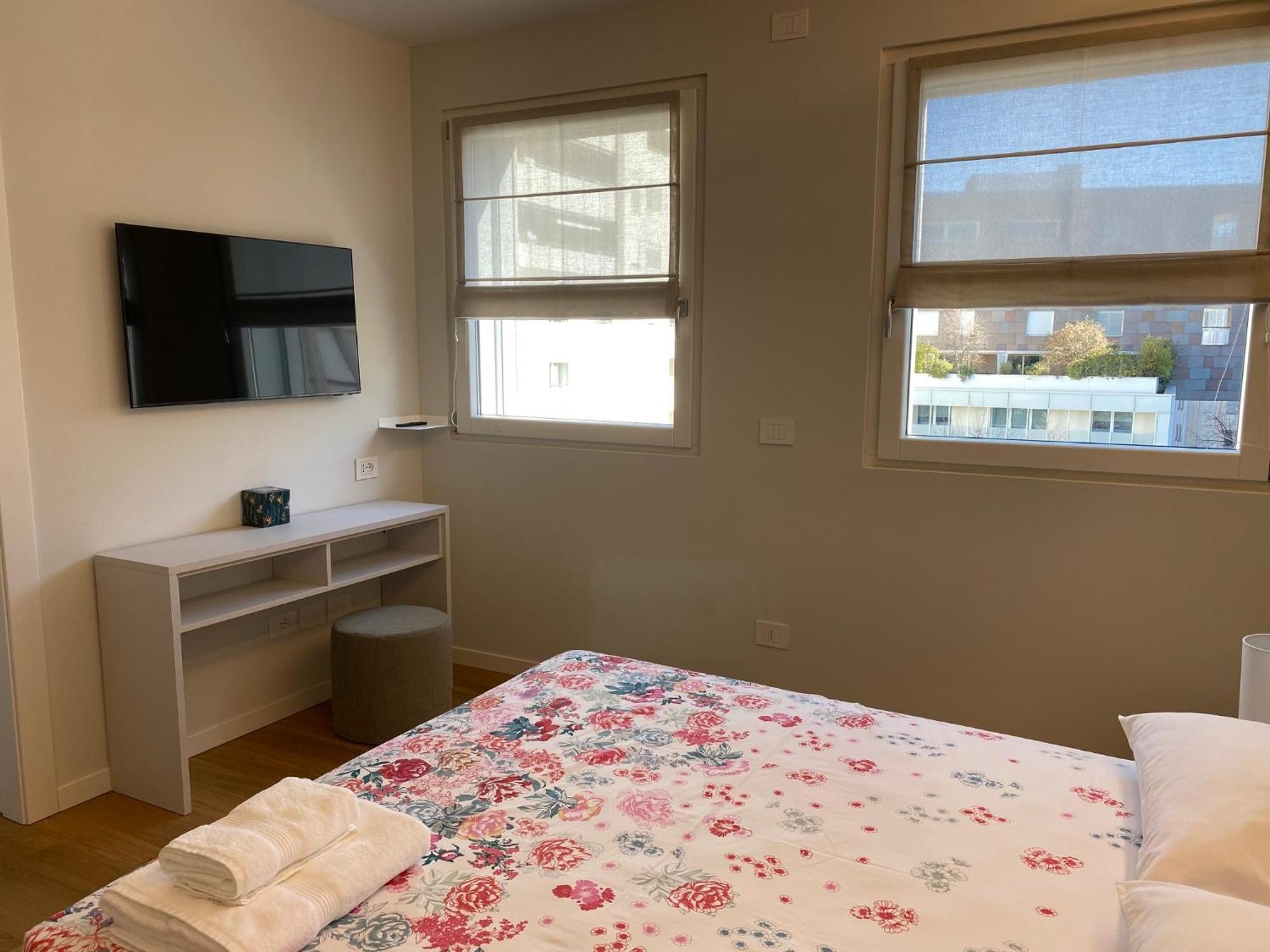 Hz+ Costantini Apartment Pordenone Bagian luar foto