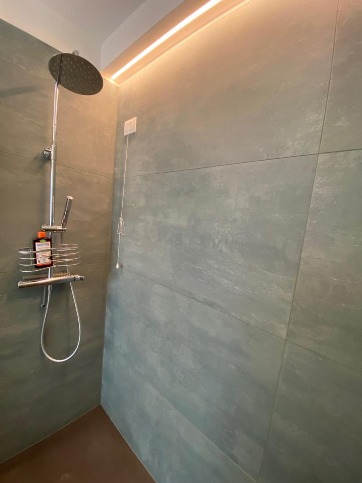 Hz+ Costantini Apartment Pordenone Bagian luar foto