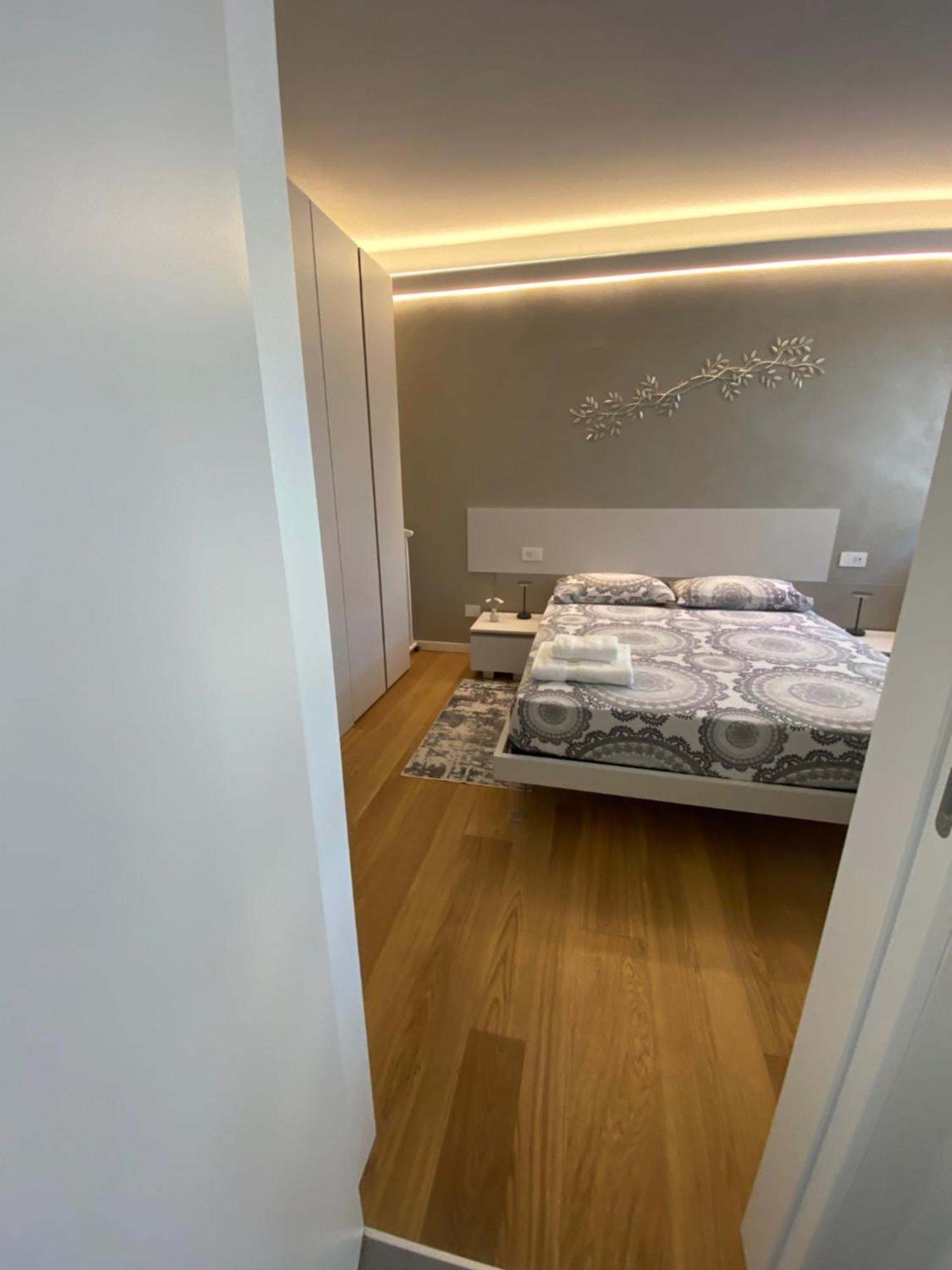 Hz+ Costantini Apartment Pordenone Bagian luar foto