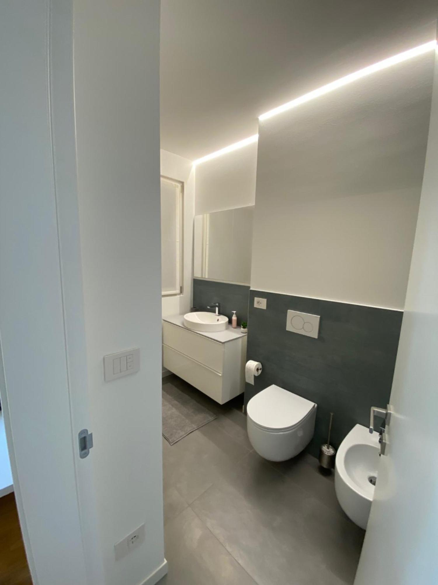 Hz+ Costantini Apartment Pordenone Bagian luar foto