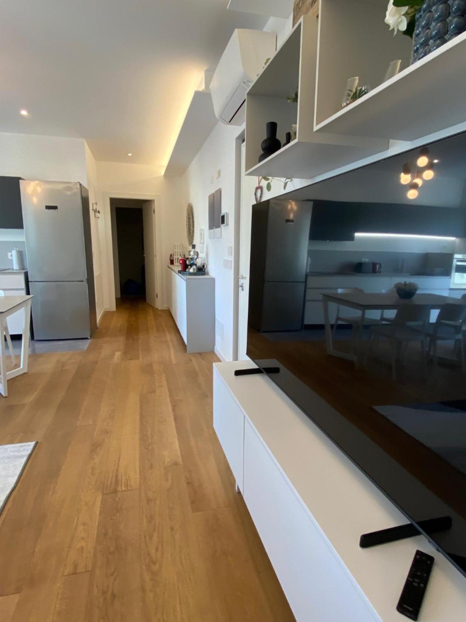 Hz+ Costantini Apartment Pordenone Bagian luar foto
