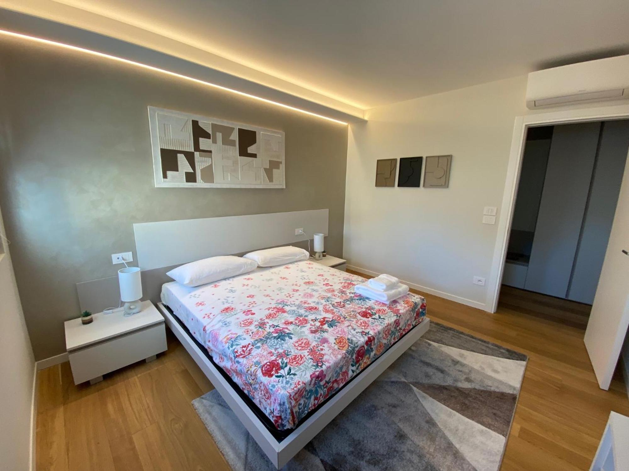 Hz+ Costantini Apartment Pordenone Bagian luar foto